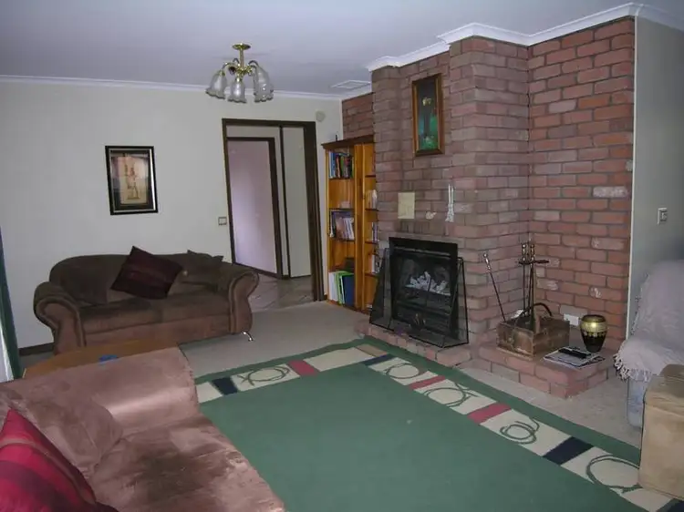 Second view of Homely house listing, 3 Currawong Court, Lara VIC 3212