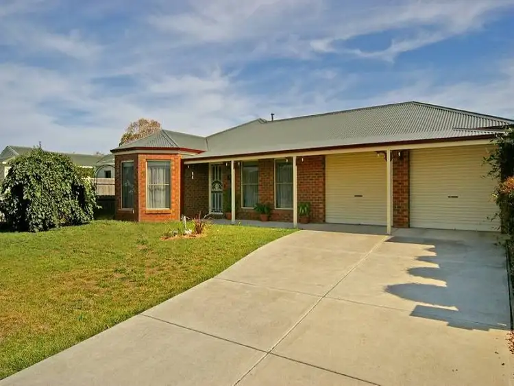 17 Young Street, Lara VIC 3212