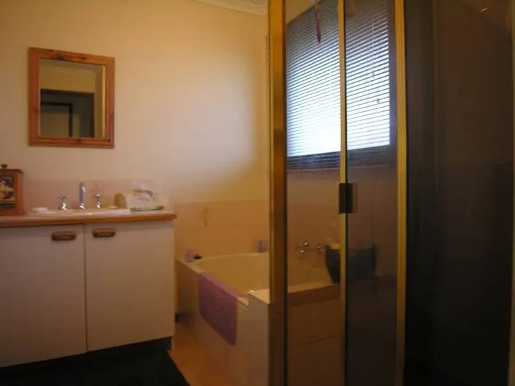 Fifth view of Homely unit listing, 1/117 Kees Road, Lara VIC 3212
