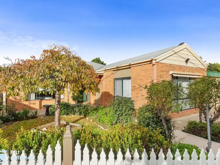 24 Clover Street, Lara VIC 3212