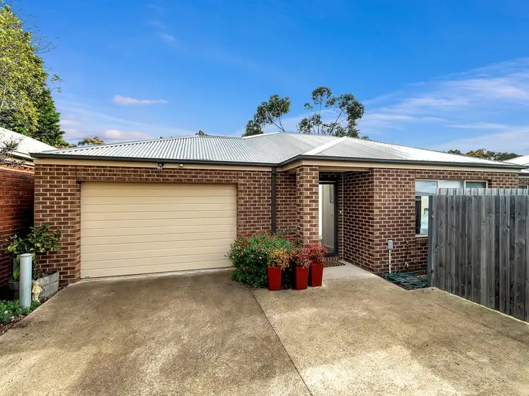 2/72 Smeaton Close, Lara VIC 3212