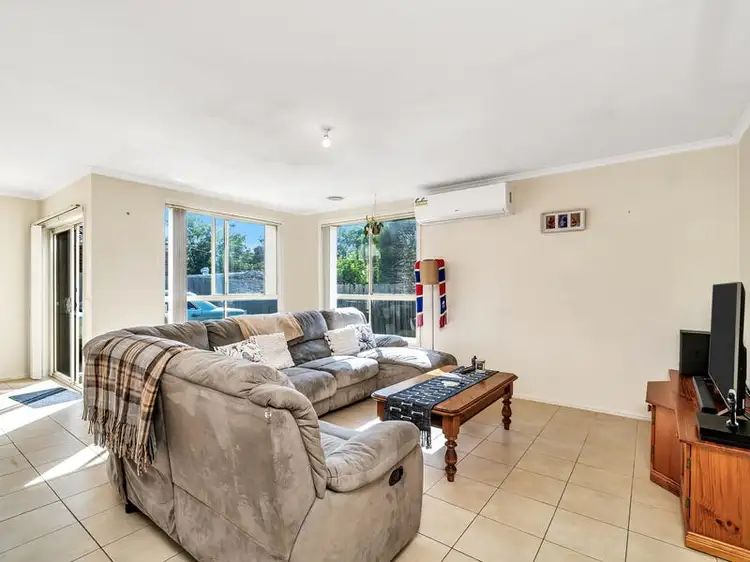 Second view of Homely house listing, 5 Argun Court, Lara VIC 3212