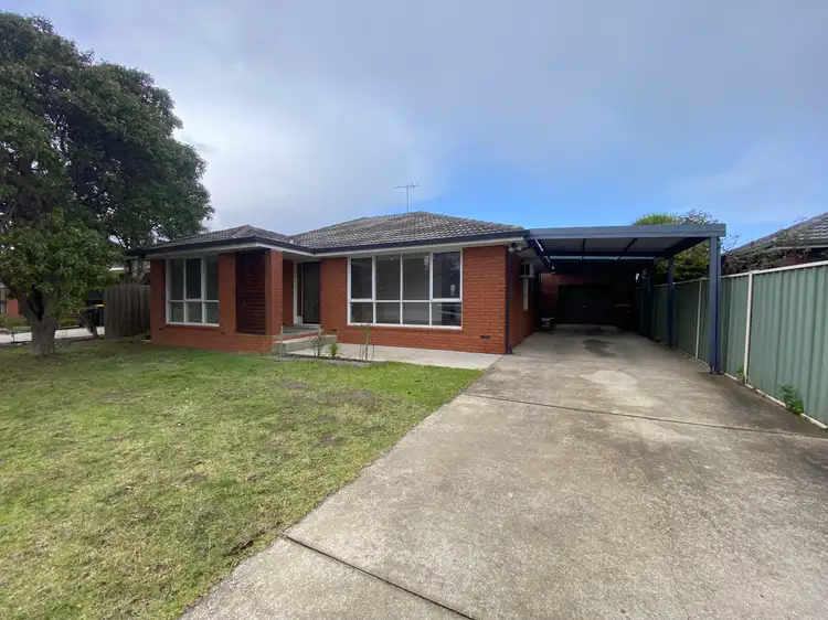 16 Sheeran Crescent, Lara VIC 3212