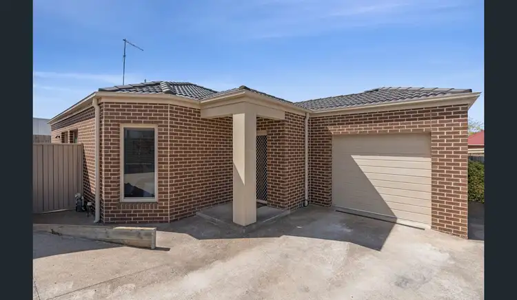2/38 Forest Road North, Lara VIC 3212
