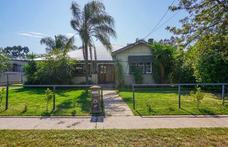 37 Dumaresq Street, West Wyalong NSW 2671