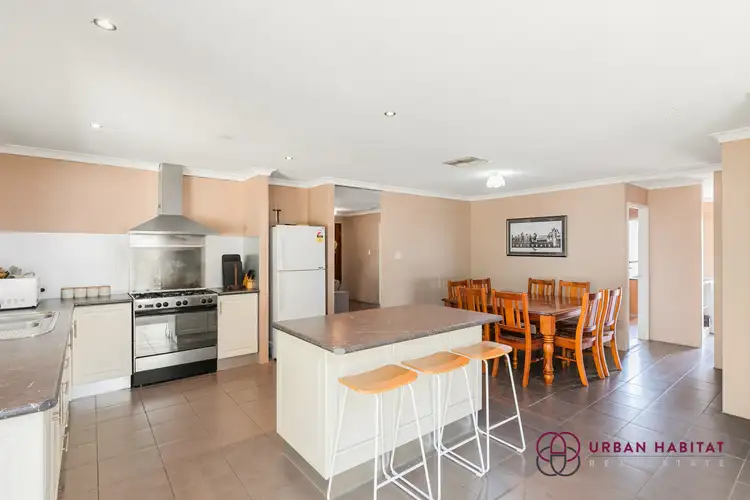 Second view of Homely house listing, 21 Chipper View, Parmelia WA 6167