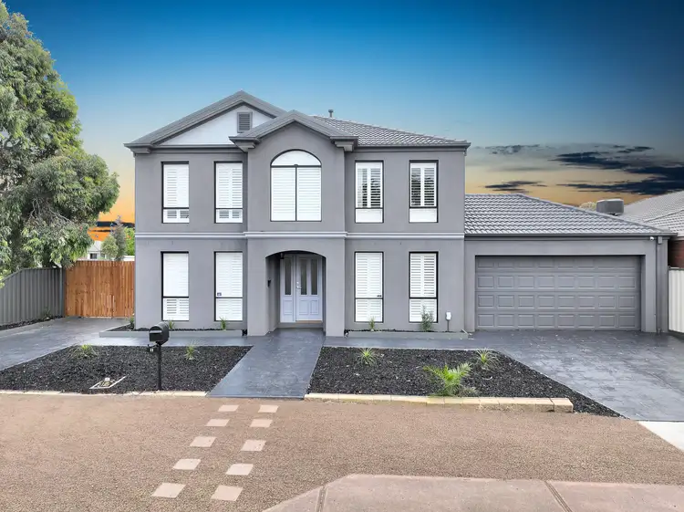 11 Shearwater Court