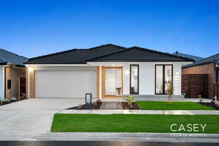 5 Langwarrin Crescent, Clyde North VIC 3978