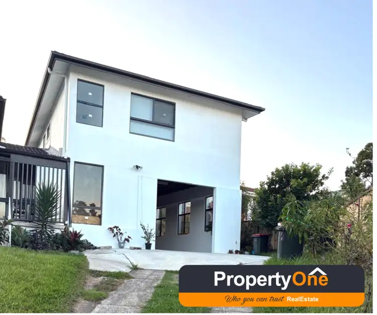 8 Gona Place, Glenfield NSW 2167