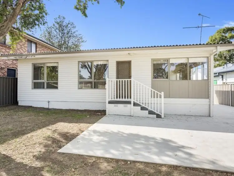 18 Walder Road