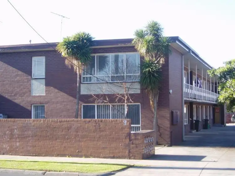 6/9 St Albans Road, St Albans VIC 3021