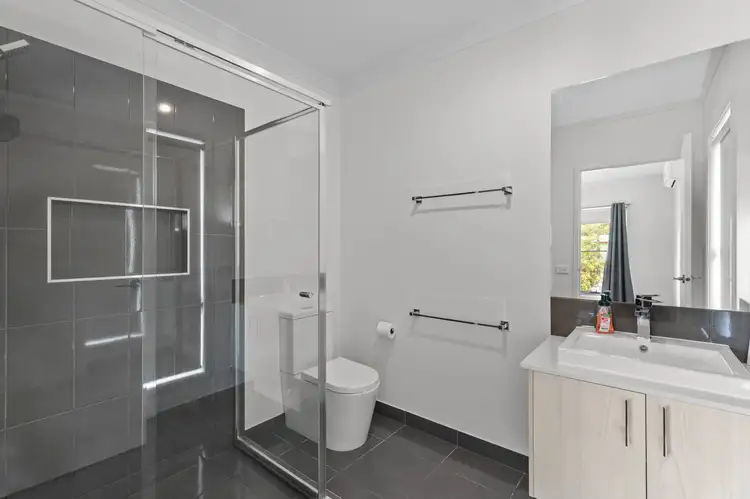 Sixth view of Homely house listing, 4 Kingerlee Drive, Kangaroo Flat VIC 3555