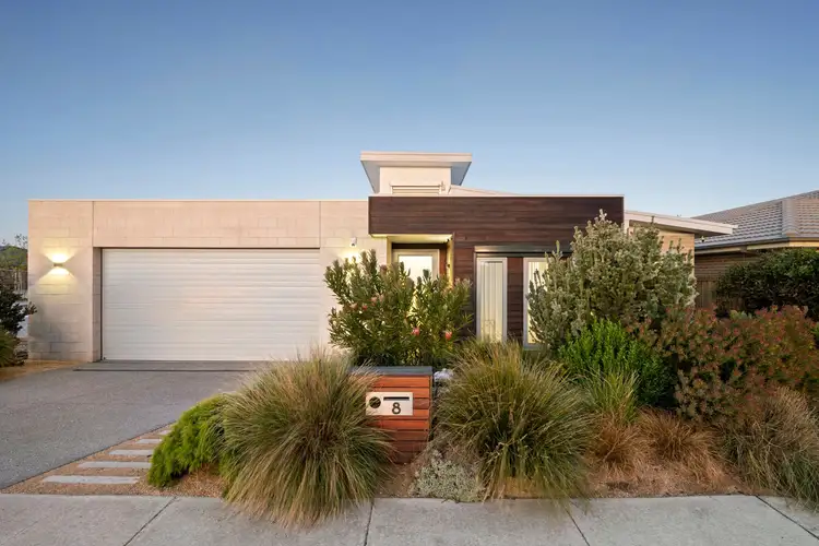 8 Bose Street, Mount Duneed VIC 3217