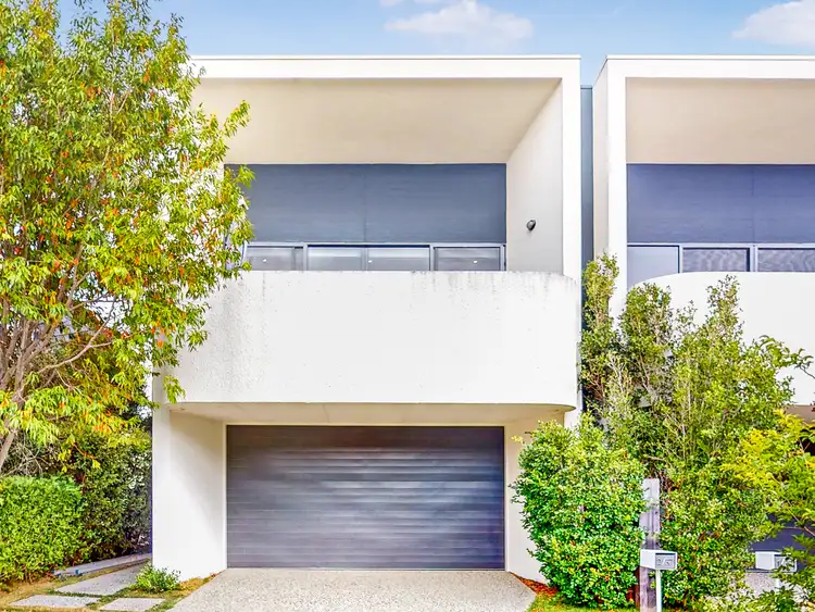 2/37 Magnoli Circuit, Palm Beach QLD 4221