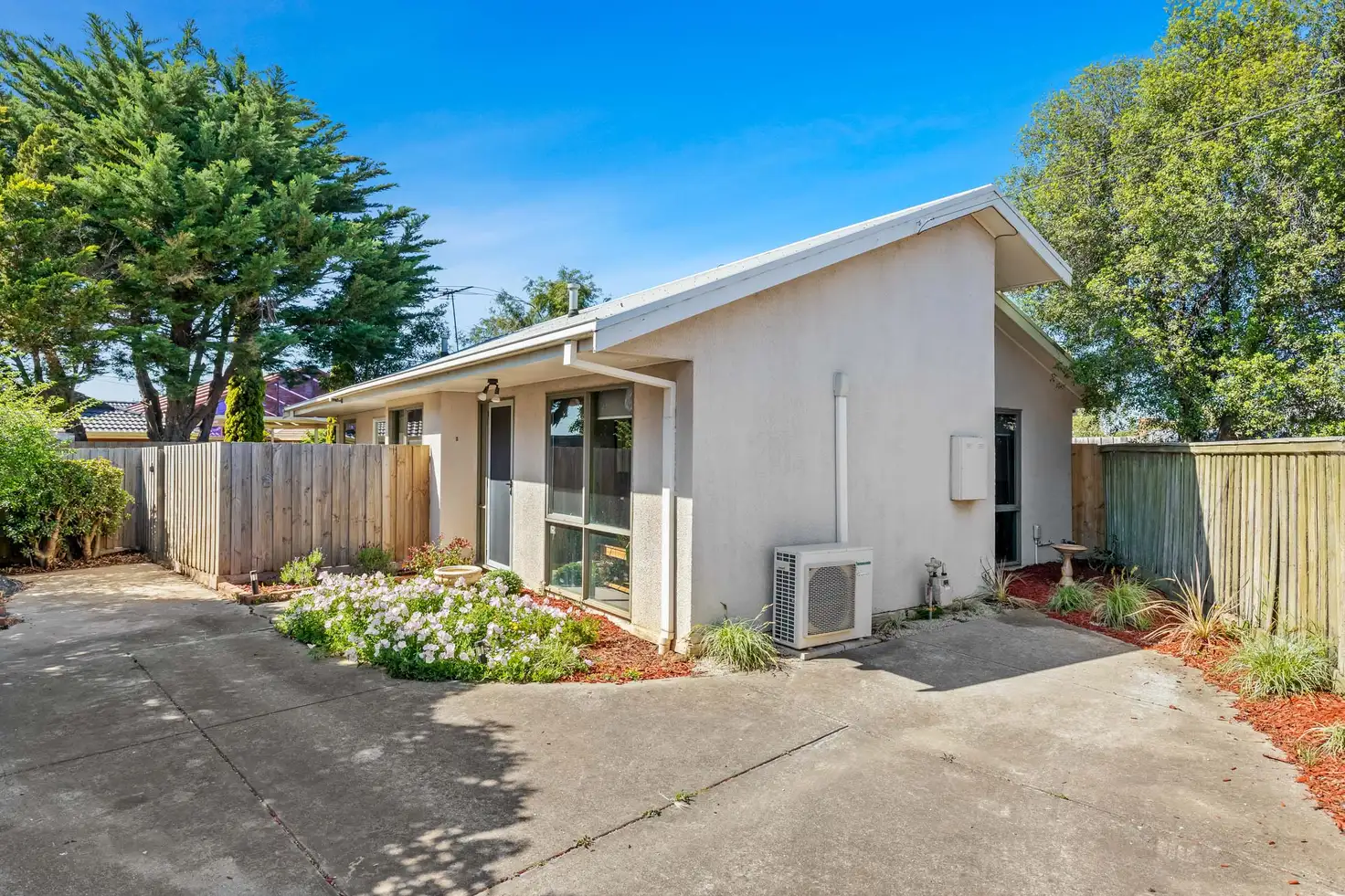 Main view of Homely unit listing, 2/95 Songlark Crescent, Werribee VIC 3030