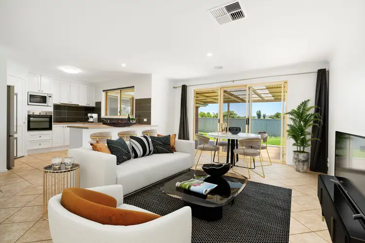 Fifth view of Homely house listing, 14 KOETONG CRESCENT, Wodonga VIC 3690