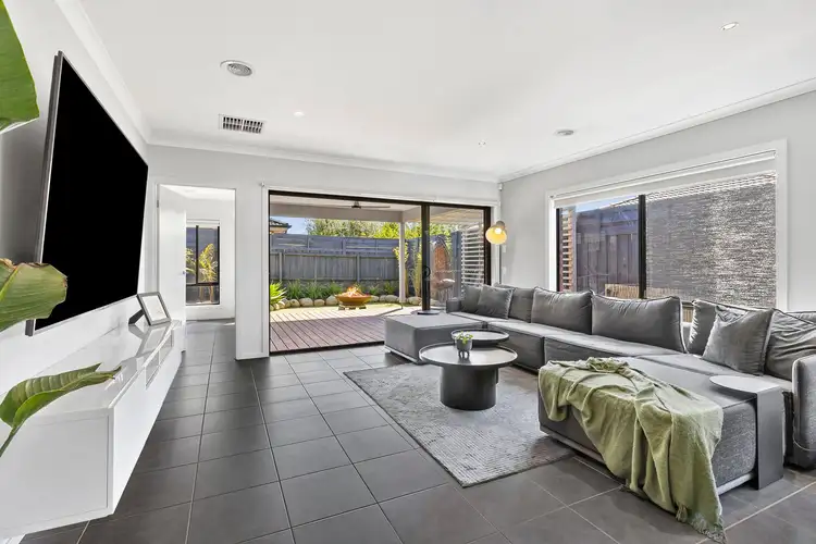 Fifth view of Homely house listing, 11 Hutton Close, Armstrong Creek VIC 3217