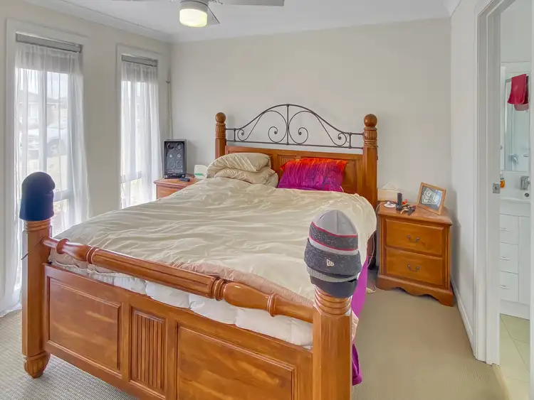 Fifth view of Homely house listing, 2 Devlin Close, Leeton NSW 2705