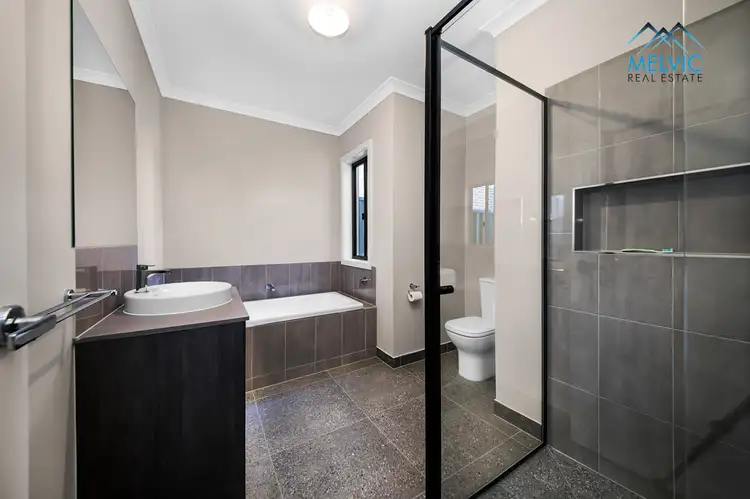 Fifth view of Homely house listing, 35 Praiano Avenue, Berwick VIC 3806