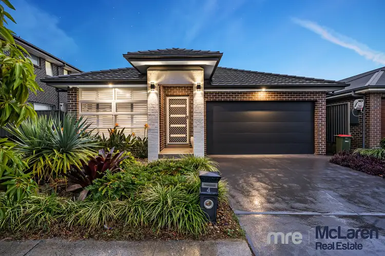 4 Narooma Street
