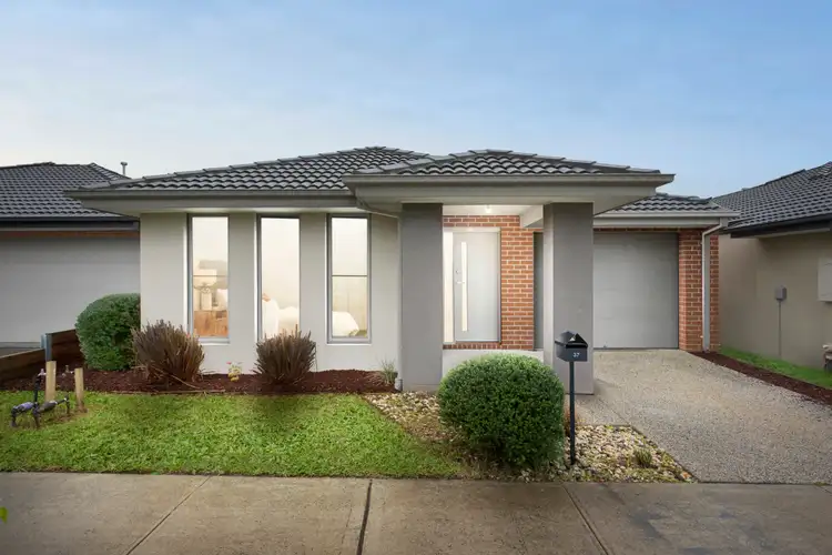 37 Cottle Drive, Clyde VIC 3978