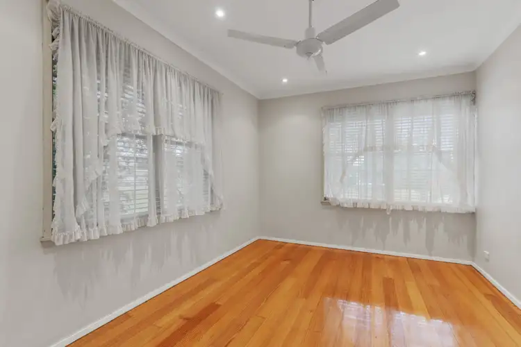 Fifth view of Homely house listing, 10 Julian Street, Werribee VIC 3030