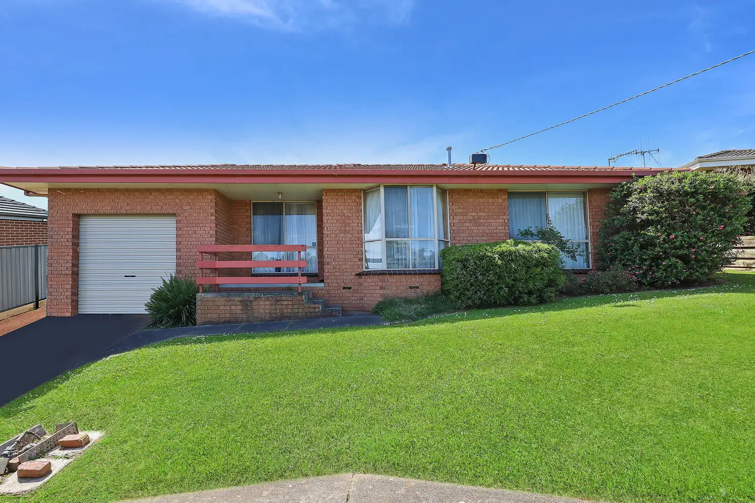 Main view of Homely unit listing, 10 Jenean Court, Warrnambool VIC 3280