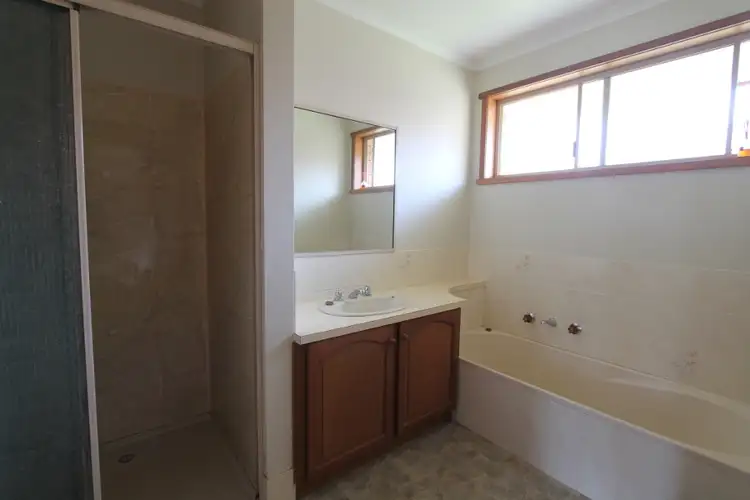 Fifth view of Homely unit listing, 10 Jenean Court, Warrnambool VIC 3280