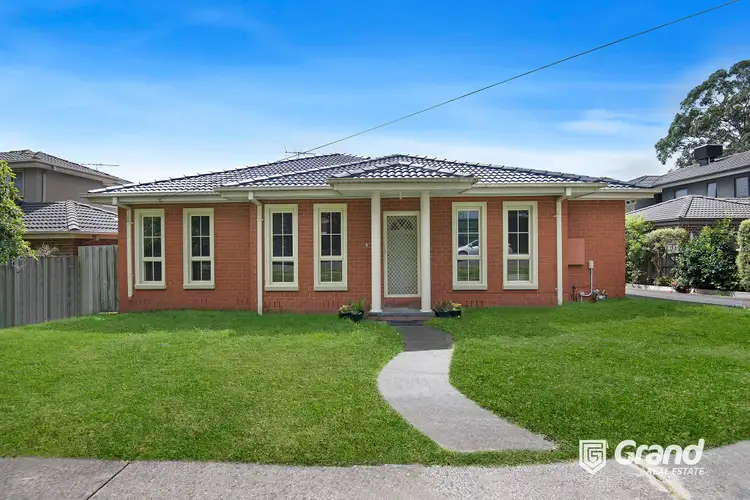 1/5 Harvie Street, Glen Waverley VIC 3150
