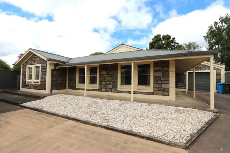 40 Acacia Street