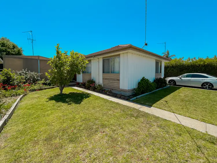 84 Lilac Avenue, Kerang VIC 3579