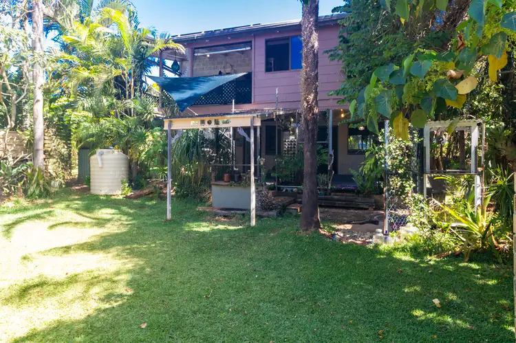 2-4 Shelly Crescent, Lamb Island QLD 4184