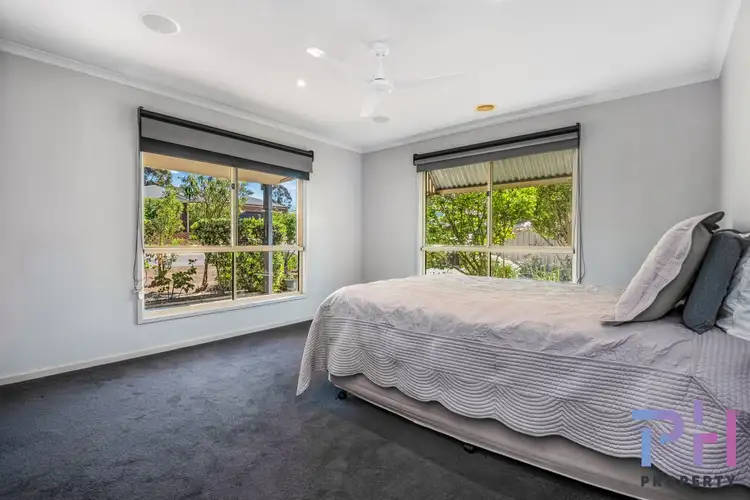 Fifth view of Homely house listing, 8 York Close, Strathfieldsaye VIC 3551