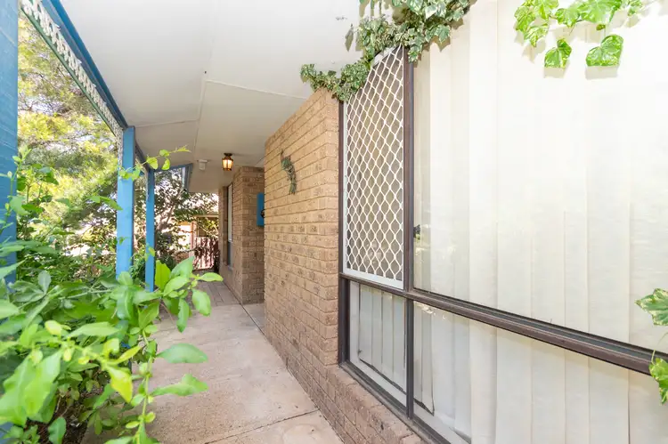 8 Bell Court, Armadale WA 6112