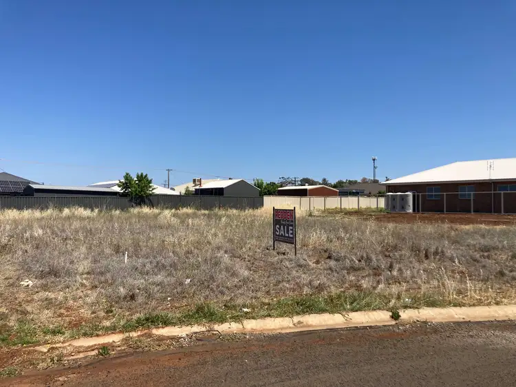29 YARRA PLACE, Dubbo NSW 2830