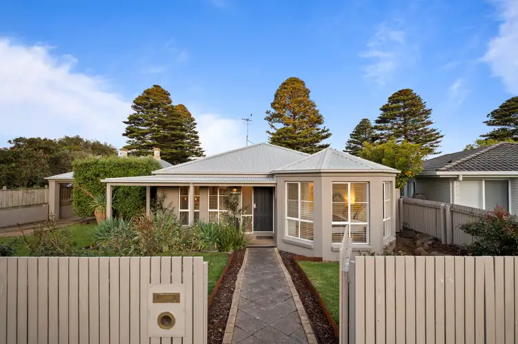 2/94 Sackville Street, Port Fairy VIC 3284