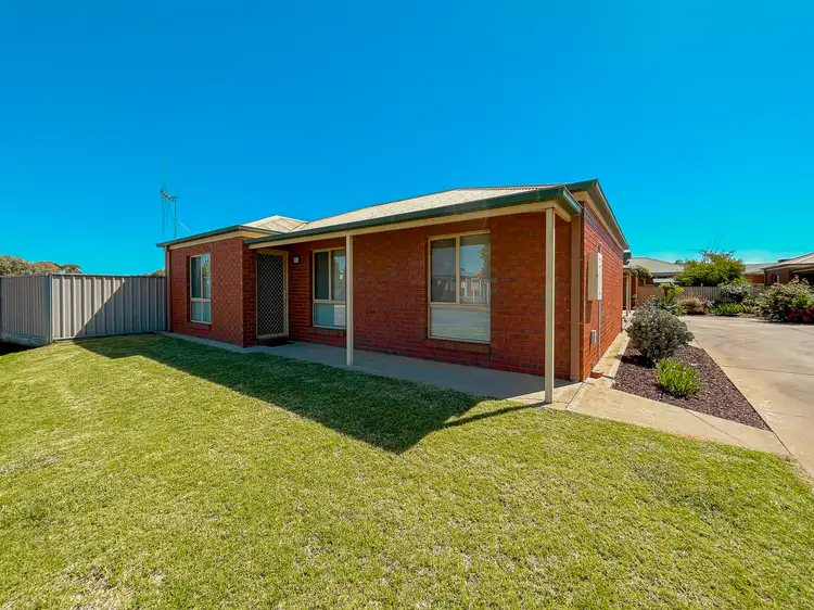 6 Cedar Court
