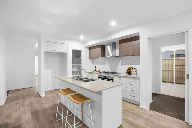 Sixth view of Homely house listing, 10 Montagna Circuit, Armstrong Creek VIC 3217