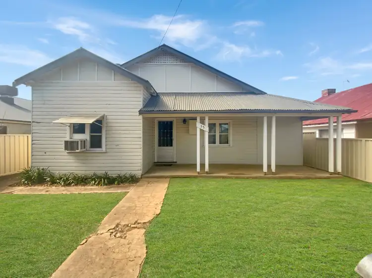 35 Underwood Street, Forbes NSW 2871