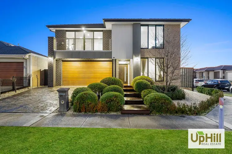 21 Kilmarnock Way, Clyde North VIC 3978