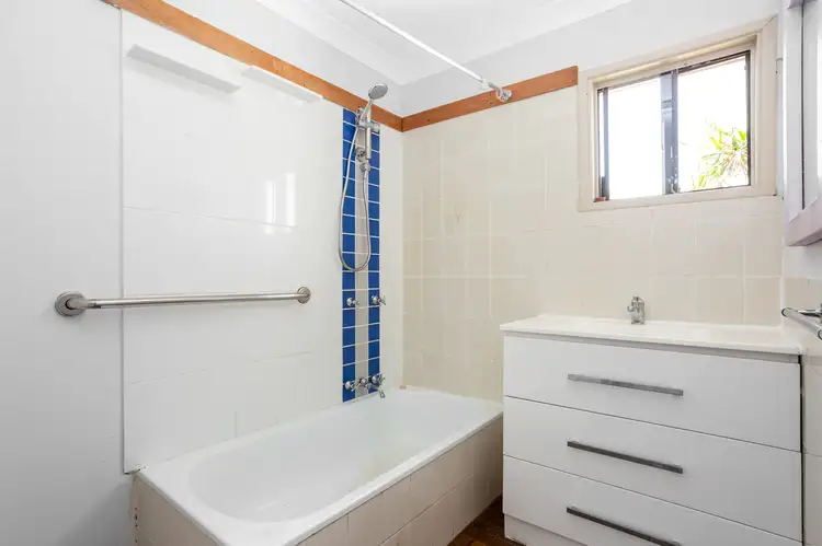 Fifth view of Homely house listing, 9 Olympia Avenue, Barlows Hill QLD 4703