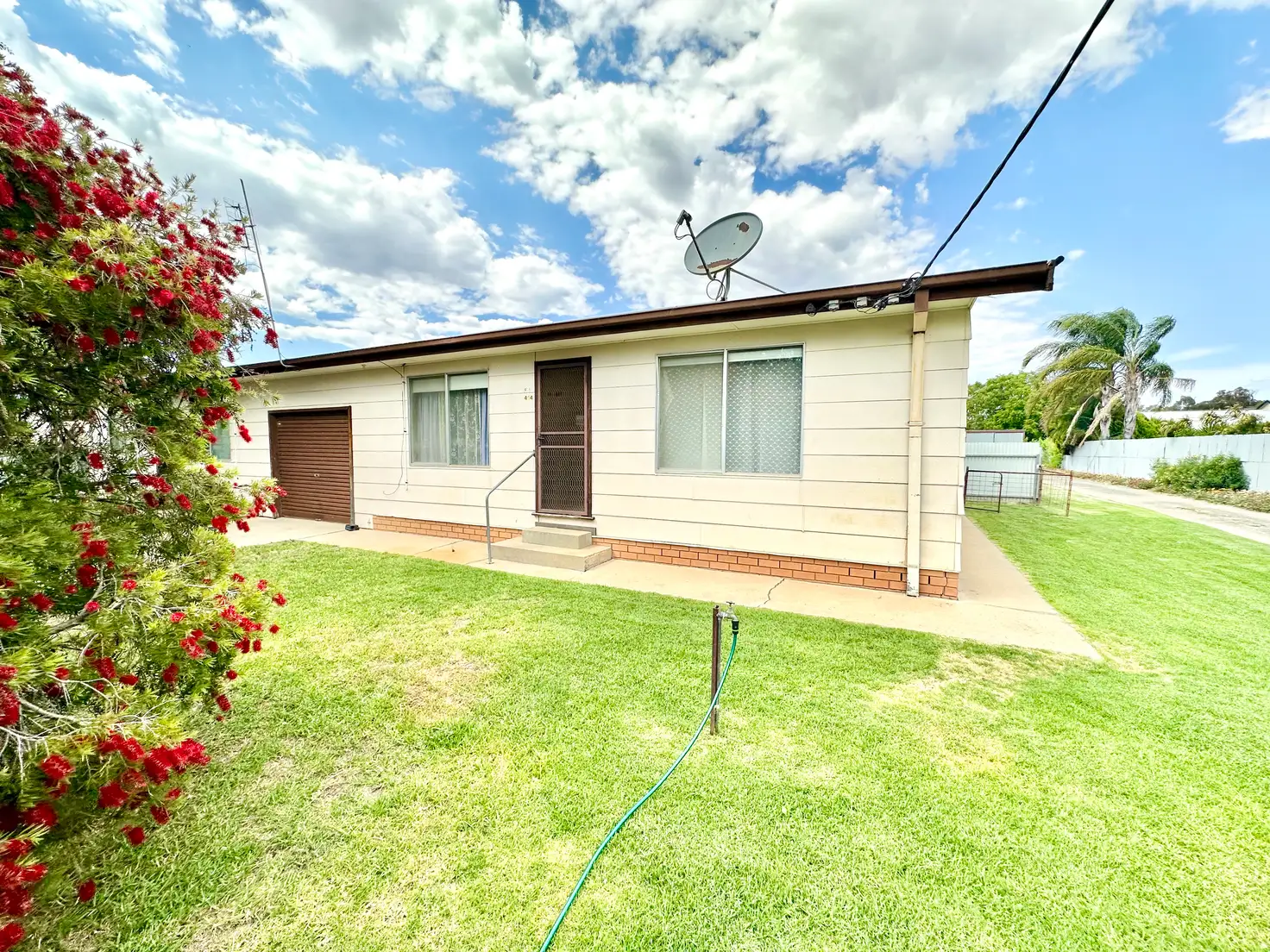 Main view of Homely block of units listing, 1&2/464a Waradgery Place, Hay NSW 2711