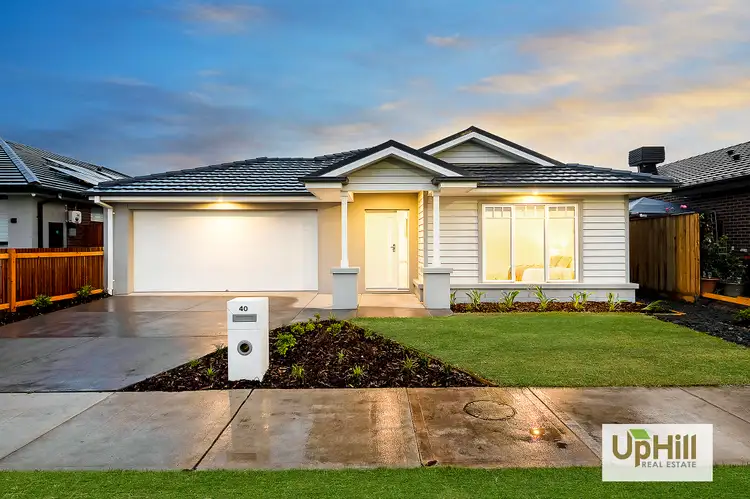 40 Burnbank Parade, Clyde North VIC 3978