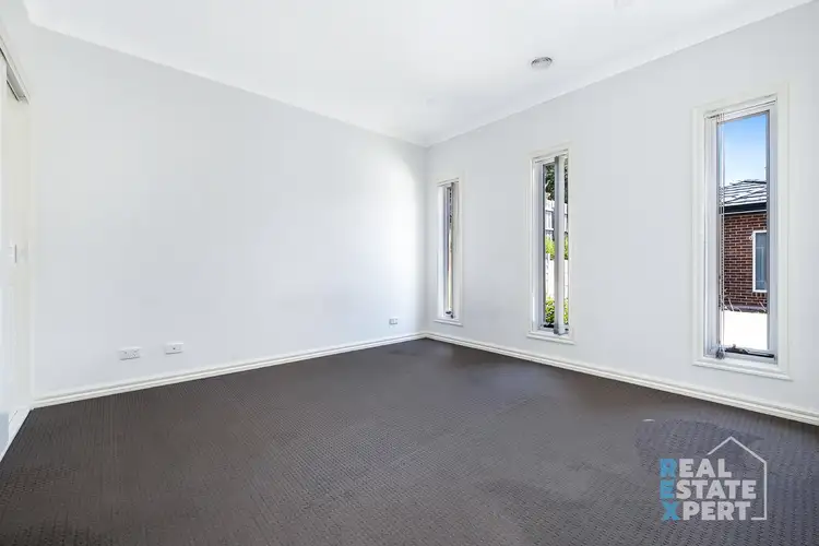Fifth view of Homely unit listing, 8 Pistachio Close, Hampton Park VIC 3976