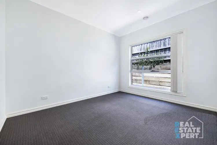 Sixth view of Homely unit listing, 8 Pistachio Close, Hampton Park VIC 3976