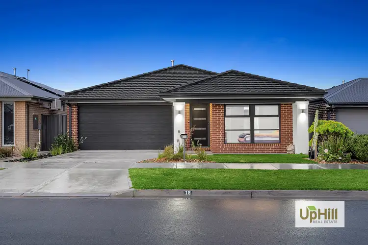 18 Yaralla Circuit, Clyde VIC 3978