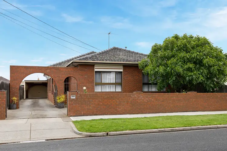 83 Walmer Avenue