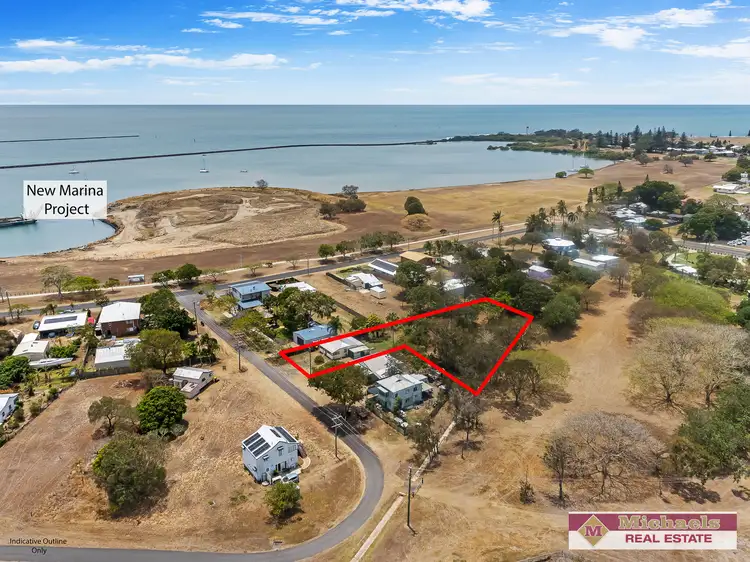 2 Donaldson Street, Burnett Heads QLD 4670