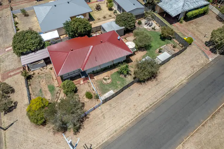 2 Cecil Street, Oakey QLD 4401