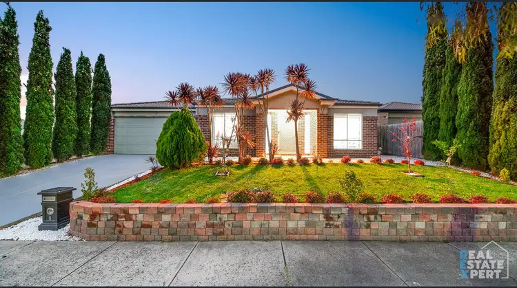 8 Longfield Way, Narre Warren South VIC 3805